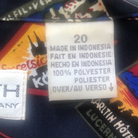 Short sleeve women’s blouse Navy print design of international travel size 20 - Picture 5 of 5